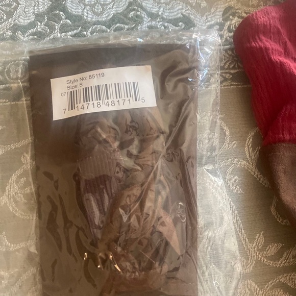 DEADLY HUNTRESS 3PC ADULT COSTUME SIZE SMALL 🌟NWT🌟 - Picture 7 of 13